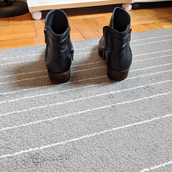 Lucky Brand Black Leather Booties Size 6 - Picture 4 of 6